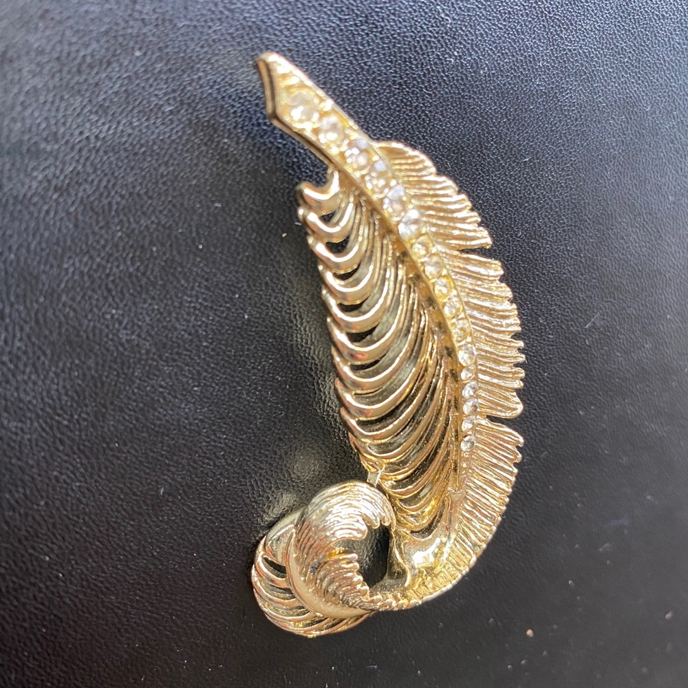 Gold Leaf Pin Brooch with Crystals
